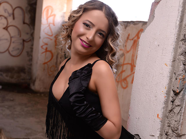 SophyaElise - Live sexe cam - 4706599