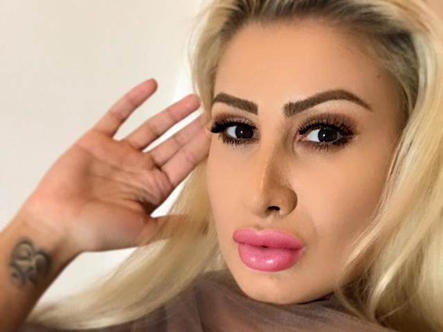 NastyPorn - Webcam hot with this shaved pubis Dominatrix 