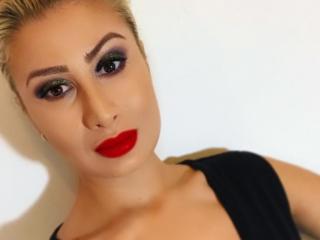 NastyPorn - Cam intime avec une Fétichiste au décolleté idéal sur le service Xlovecam 