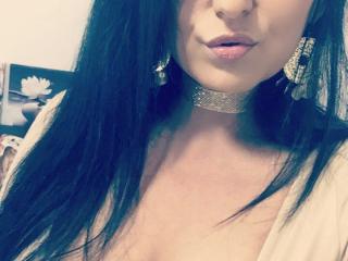 BigBoobElla - online show exciting with a European Sexy lady 