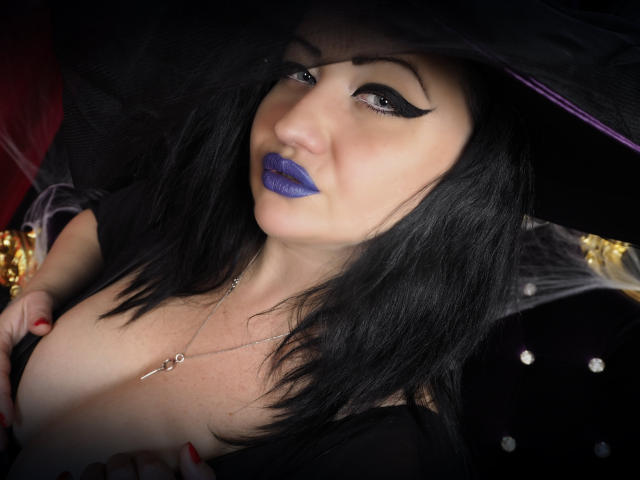 EvaDominatrix - Chat cam x with this average constitution Mistress 