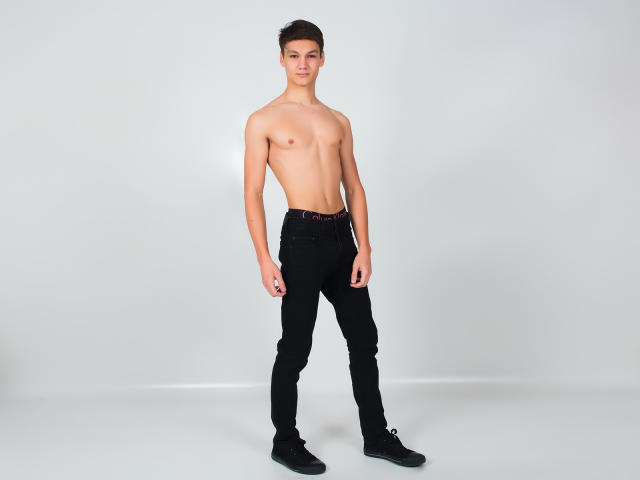 StephanWolff - chat online sex with this Men sexually attracted to the same sex with fit physique 