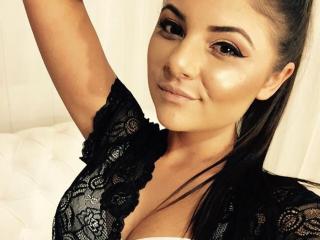 SarraCharlissa - Show live hot with this huge knockers Young and sexy lady 