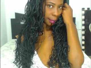 BrunettHotSexy - Live chat intime avec cette Incroyable camgirl sexy au physique gracieux  