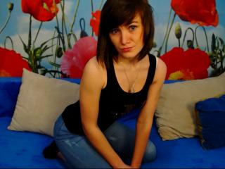 CrazySonia - Video chat xXx with a slim Young lady 