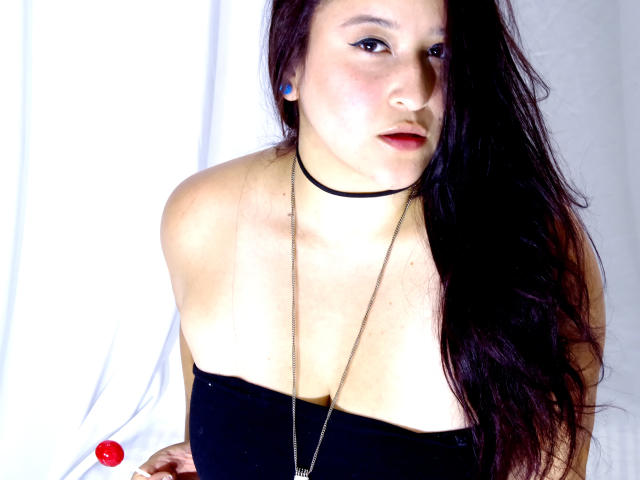 AngieJenell - Live Sex Cam - 4879474