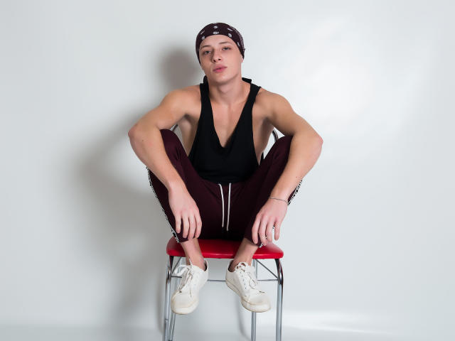 OliverGunn - Sexe cam en vivo - 4893669