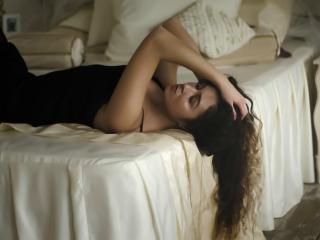 HoneyBloom - Chat live xXx avec cette Admirable jeune créature hot occidentale sur Xlovecam.com 