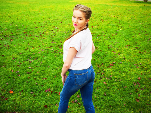 AbigailHott - Live Sex Cam - 4903909