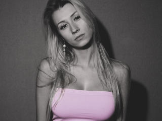LovellyAngel - chat online hard with this lanky Young lady 