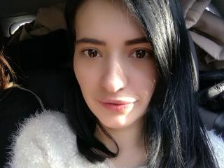 Anessandra - chat online porn with a brunet Young lady 