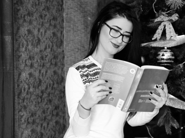 AdelineeLove - Sexe cam en vivo - 4935949