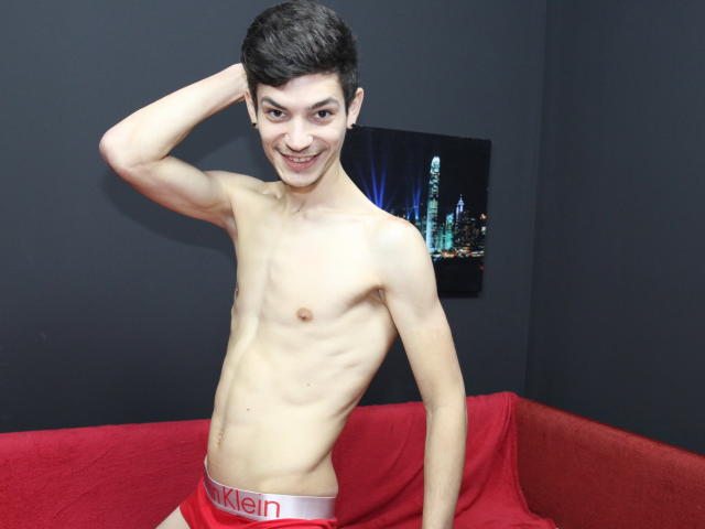 MikeyCummings - Live porn &amp; sex cam - 4942544