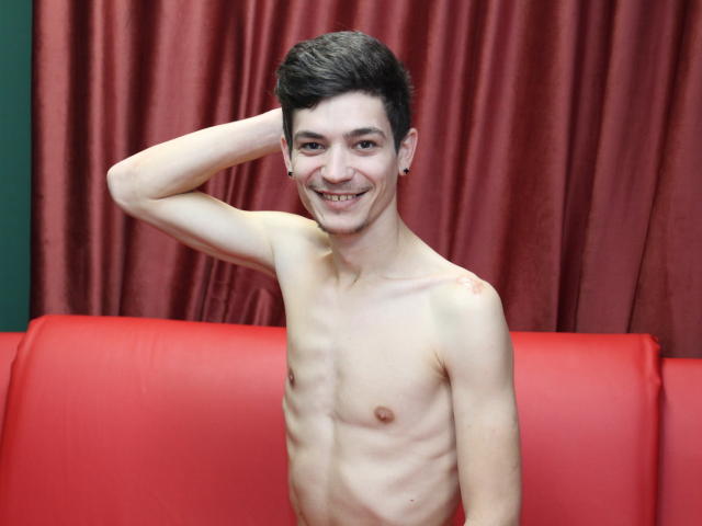 MikeyCummings - Live sex cam - 4942554