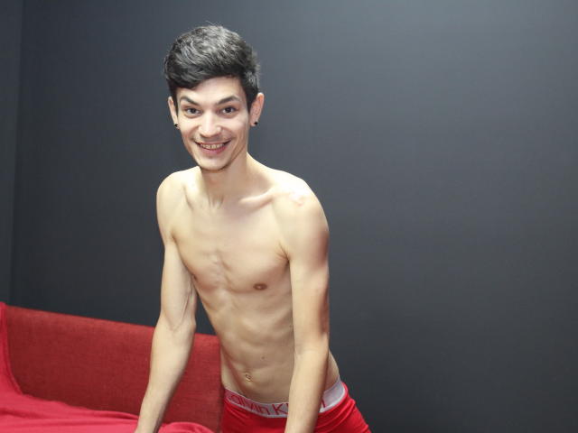 MikeyCummings - Live sex cam - 4942579