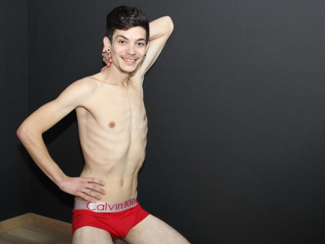 MikeyCummings - Live porn &amp; sex cam - 4942629