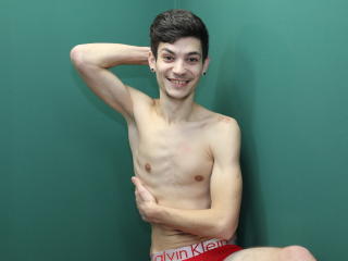 MikeyCummings - Live sex cam - 4942674