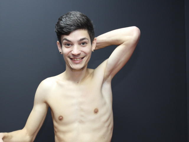 MikeyCummings - Live sexe cam - 4942764
