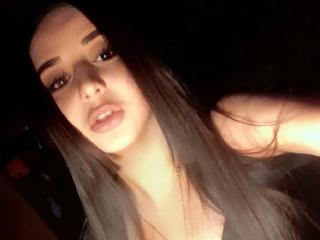 JessiMasary - Chat hot with a hot body 18+ teen woman 