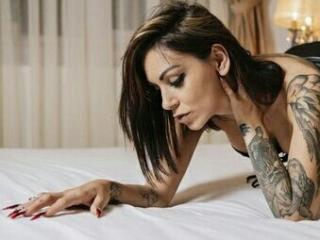 SweetElaKat - Show xXx avec cette Sensationnelle model en chaleur à la chevelure brune sur XloveCam 