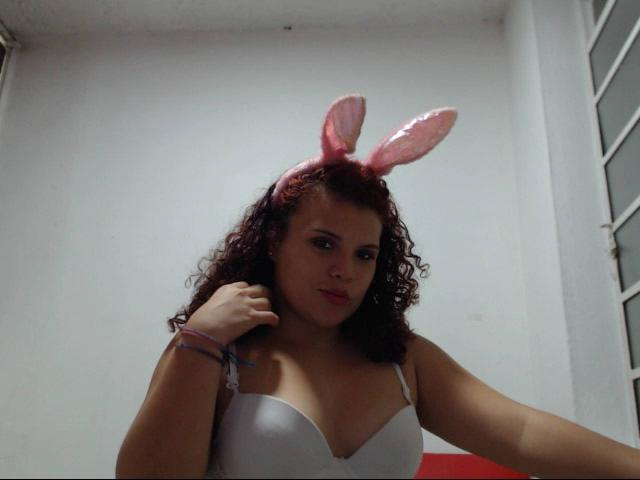 MerlinaCoquine - chat online hot with this latin Young lady 