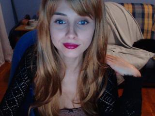 Tishaa - Cam hot with a being from Europe 18+ teen woman 