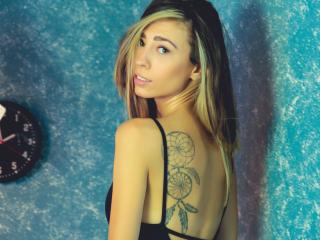 PoxyVibe - Chat live sex with a Sexy babes with small hooters 