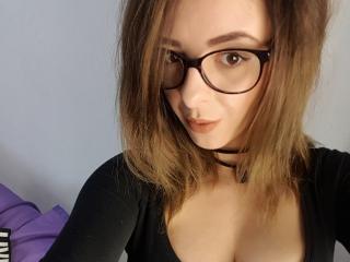 ClaraJameson - Show hot with a shaved pussy Hot chicks 
