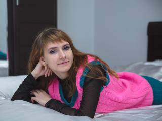 KrisSinger - online chat xXx with a regular body Sexy girl 
