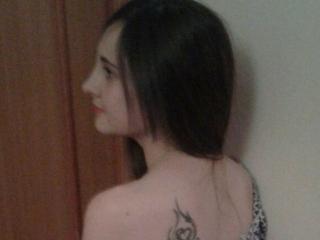 MirandaFoxy - Live x avec une Magnifique jeune nana bien roulée européenne sur la plateforme Xlovecam 