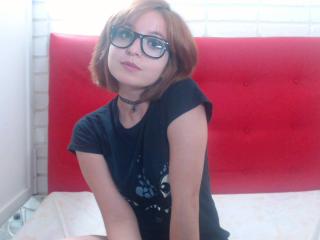 CataleyaFoxy - chat online sexy with a medium rack College hotties 