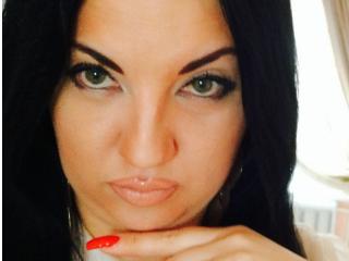 EllaStar - Live cam nude with this dark hair Sexy lady 