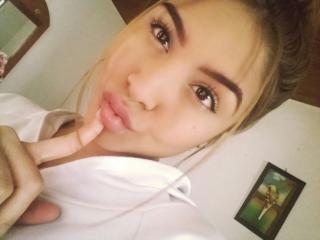 IvyJules - Live cam hot with a College hotties with average hooters 