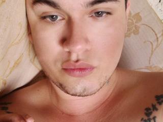 BradRudeBoy - Live chat sexy with a dark hair Horny gay lads 