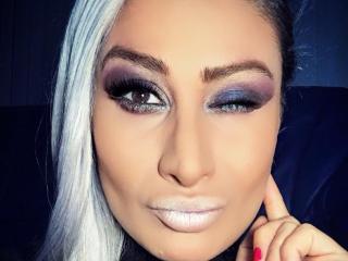 NastyPorn - Spectacle x avec une Fétichiste épilée sur le service X Love Cam 