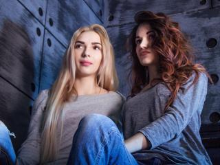 HornyTwoPussyy - Chat live exciting with a White Lesbo 