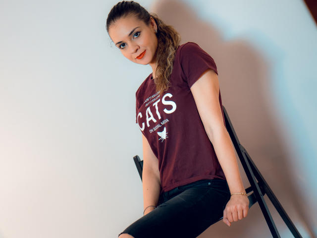 KiaraWild - сексуальная веб-камера в реальном времени - 5088727