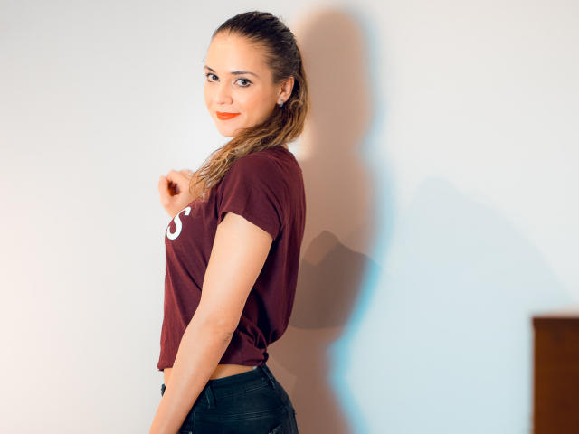 KiaraWild - сексуальная веб-камера в реальном времени - 5088737