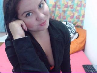 Luzzete - online show exciting with this Horny lady with giant jugs 