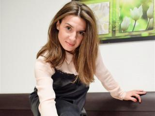 AlexaSmart - online show exciting with a shaved vagina 18+ teen woman 