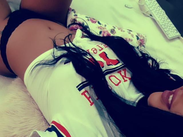 YourAngellx - Webcam live sexy avec cette Incroyable jeune camgirl hot planche sur la plateforme X Love Cam 