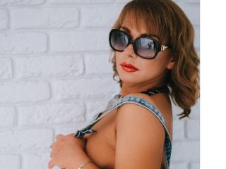AmelijaLove - chat online hot with this blond Gorgeous lady 
