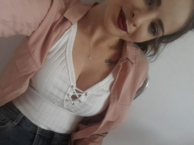 ShiaAston - Sexe cam en vivo - 5172357