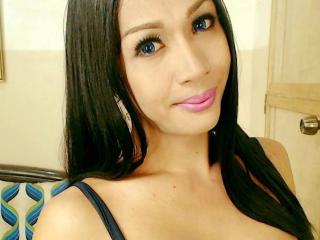 TsSweetAngela - Live cam sex with a Transgender with a standard breast 