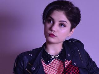 SoniaBrat - Live cam nude with this shaved intimate parts Dominatrix 