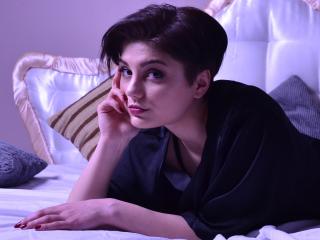 SoniaBrat - Web cam porn with a small hooter Fetish 