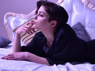 SoniaBrat - Chat porn with a shaved private part Mistress 