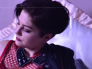 SoniaBrat - Show live sex with a shaved pussy Fetish 