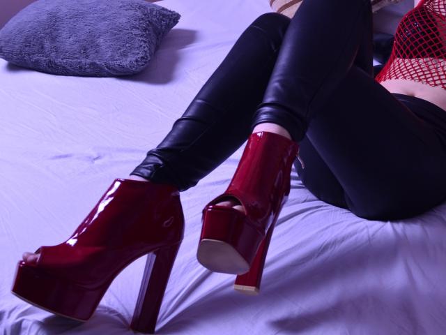 SoniaBrat - Live porn &amp; sex cam - 5197493