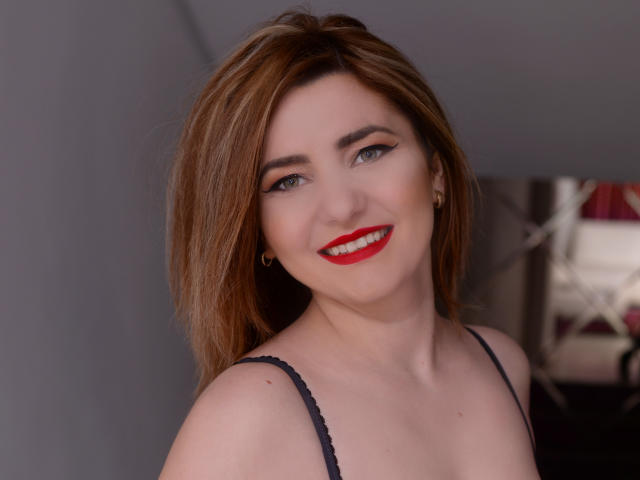 LiannePonti - Webcam sex avec cette Très belle nana hot avec un physique parfait sur le site XloveCam 